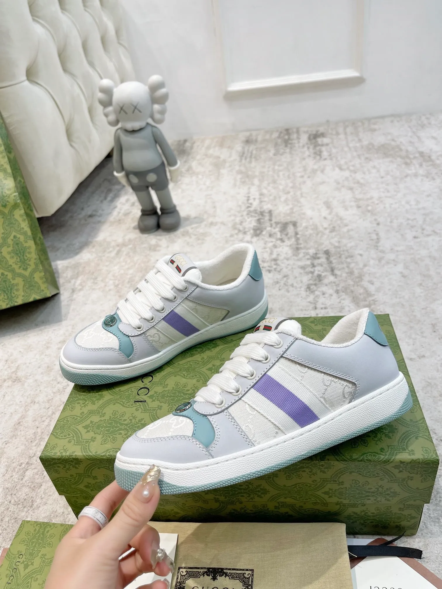 Gucci - Newly upgraded Gucci dirty shoes for couples 👫 2022 early spring new style... GG series distressed casual dirty shoes for the catwalk ⚠️⚠️ Original development and purchase level version... Metal double G crystal cylindrical logo... Gucci original pattern webbing... Exclusive color rubbed cowhide fabric, original terry cloth is delicate, soft and more comfortable and breathable, privately stamped two-color original TPU outsole (lower layer is wider, upper layer is narrower) Ready stock, matching packaging... 35-40/39-44 regular size 💰Female style 290 💰Male style 290